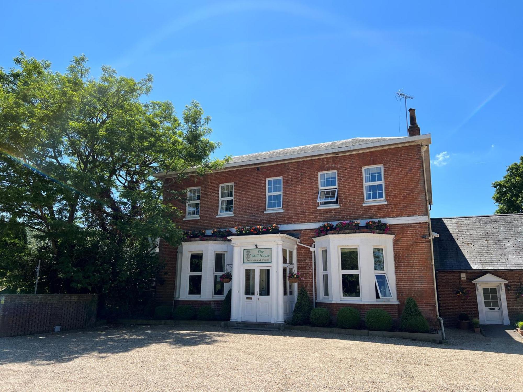 The Mill House Hotel Reading Luaran gambar