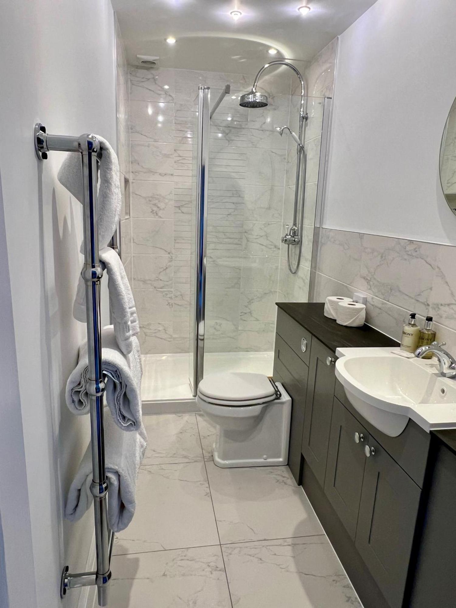 The Mill House Hotel Reading Luaran gambar