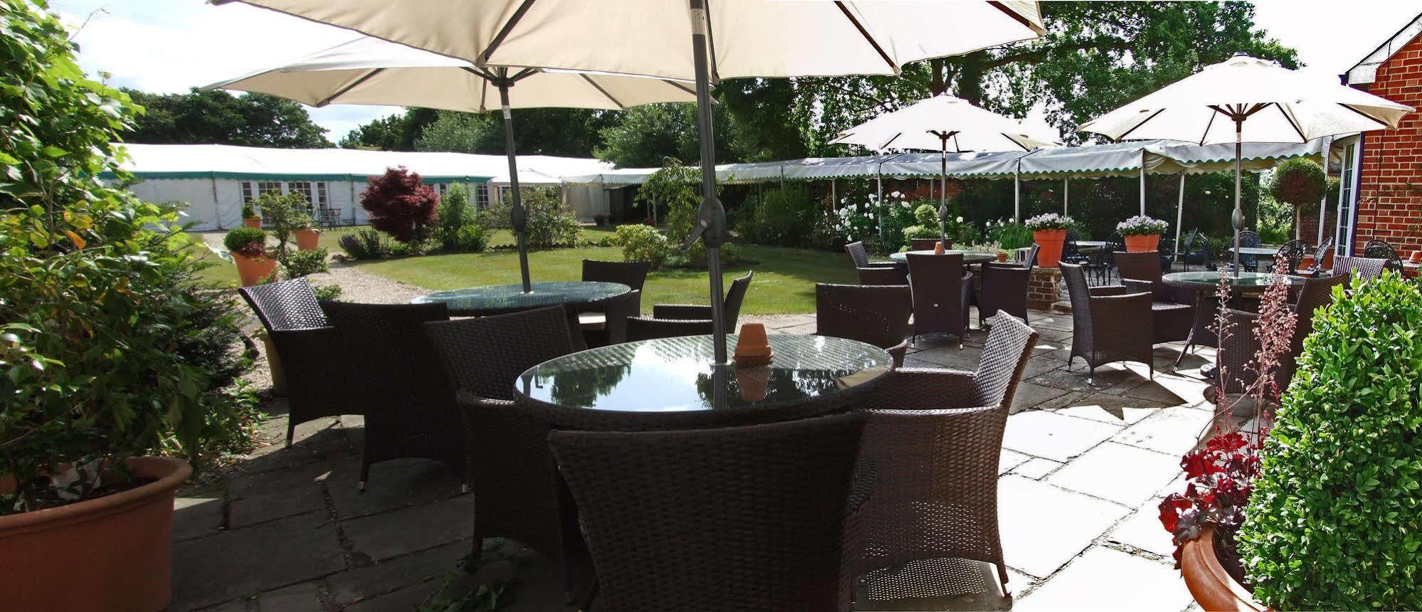 The Mill House Hotel Reading Luaran gambar