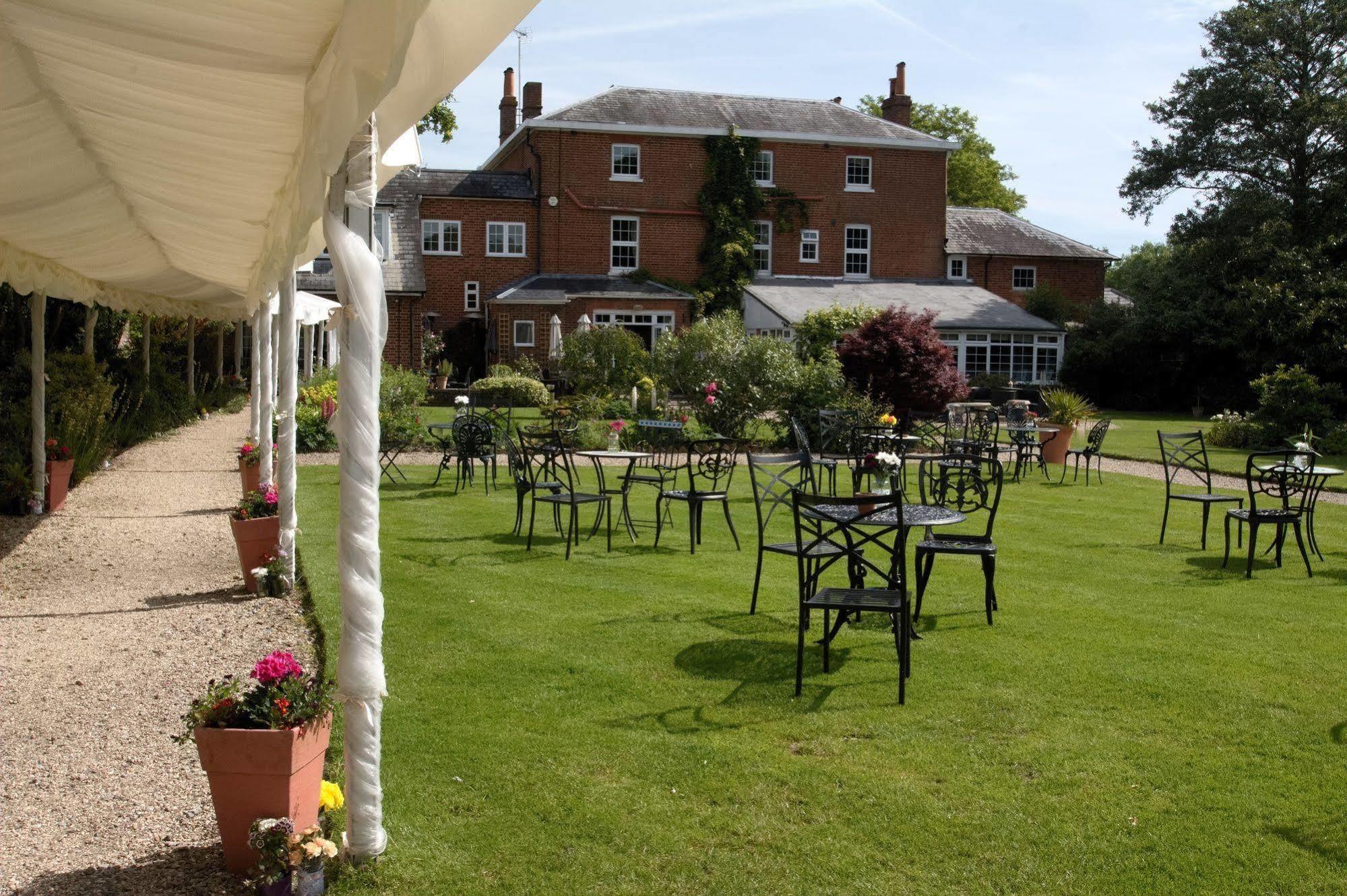 The Mill House Hotel Reading Luaran gambar
