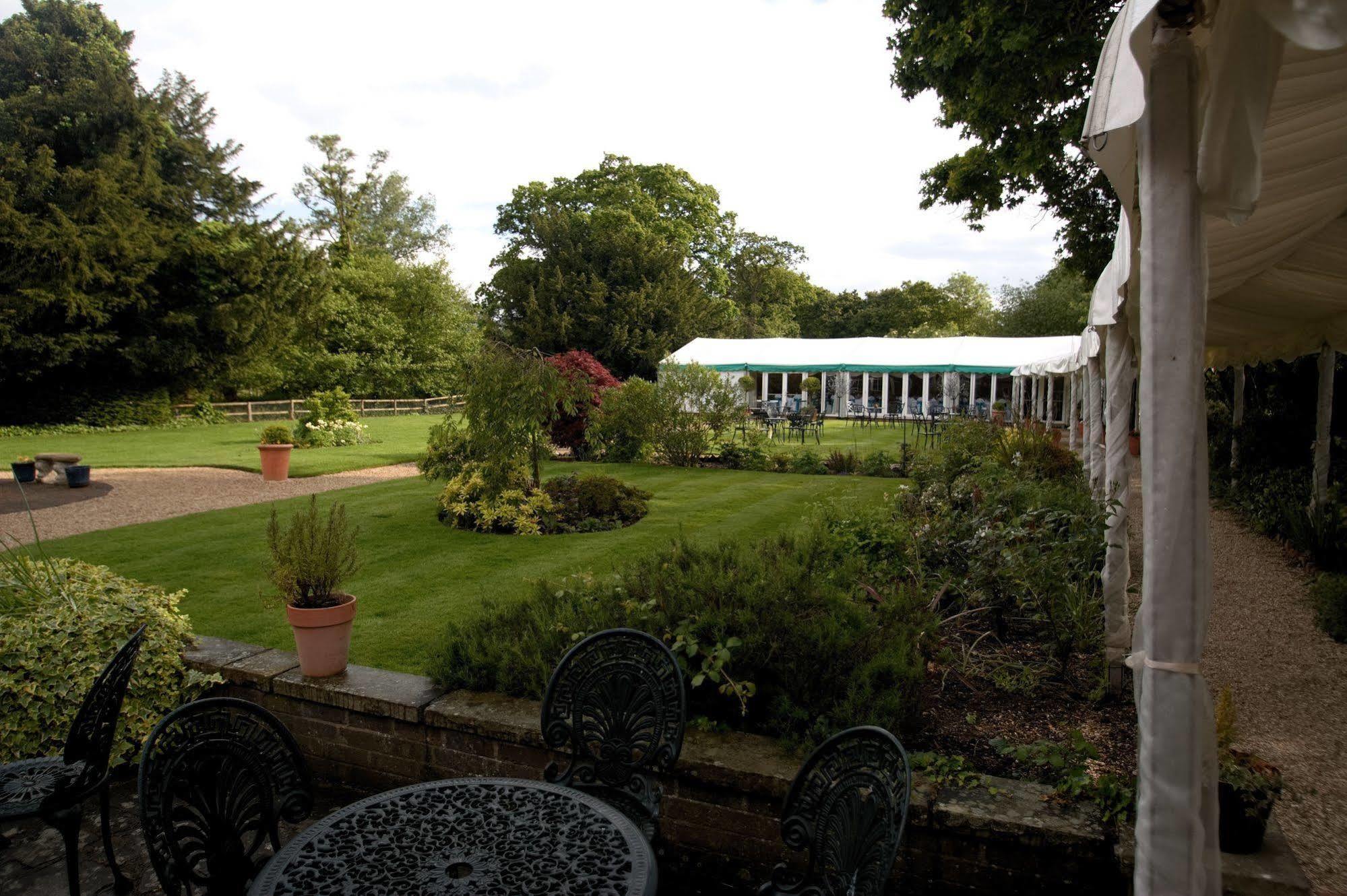 The Mill House Hotel Reading Luaran gambar